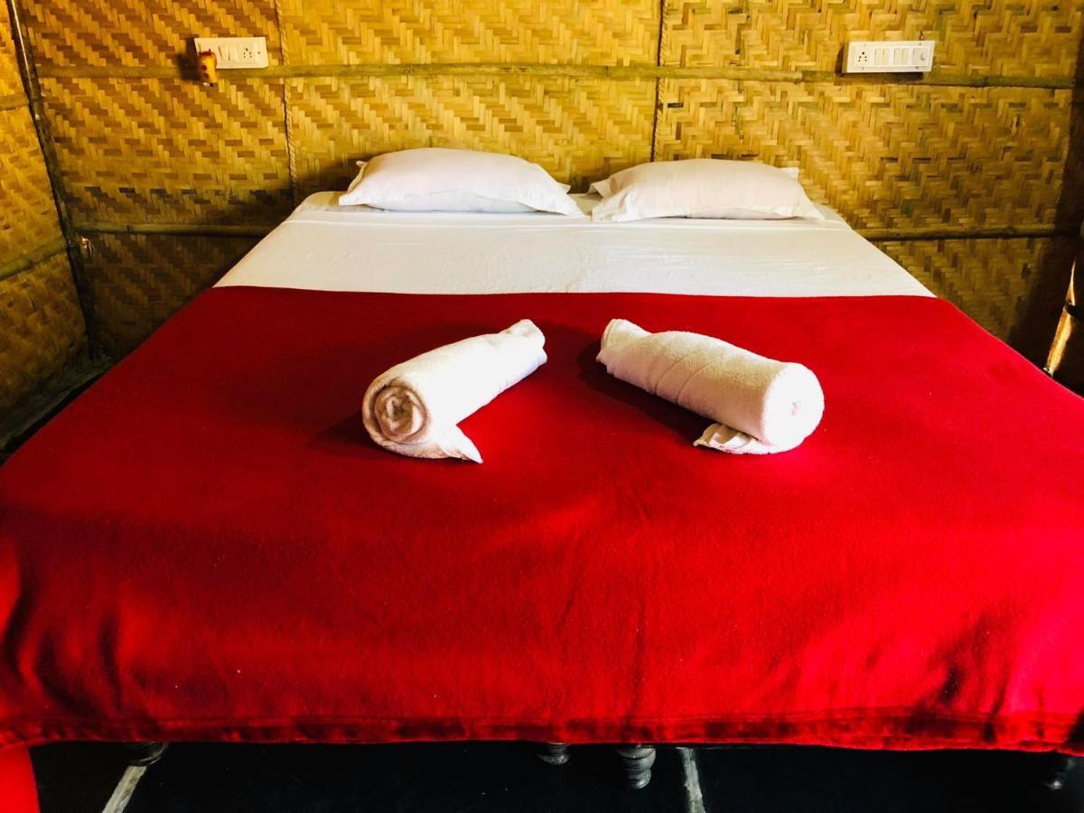 Island Vibes Hampi Guesthouse ภายนอก รูปภาพ