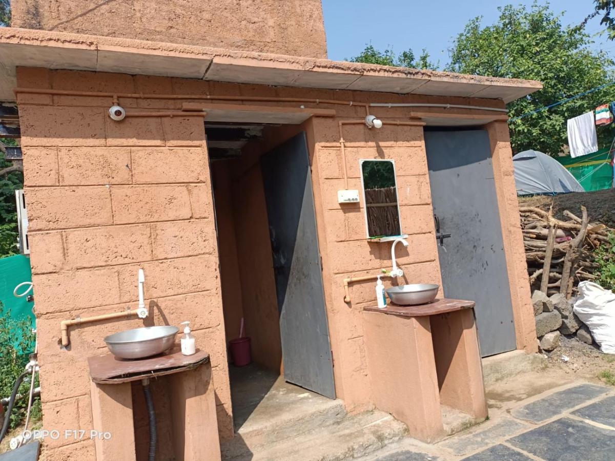 Island Vibes Hampi Guesthouse ภายนอก รูปภาพ